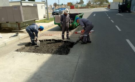 Repair of asphalt on Cameron base